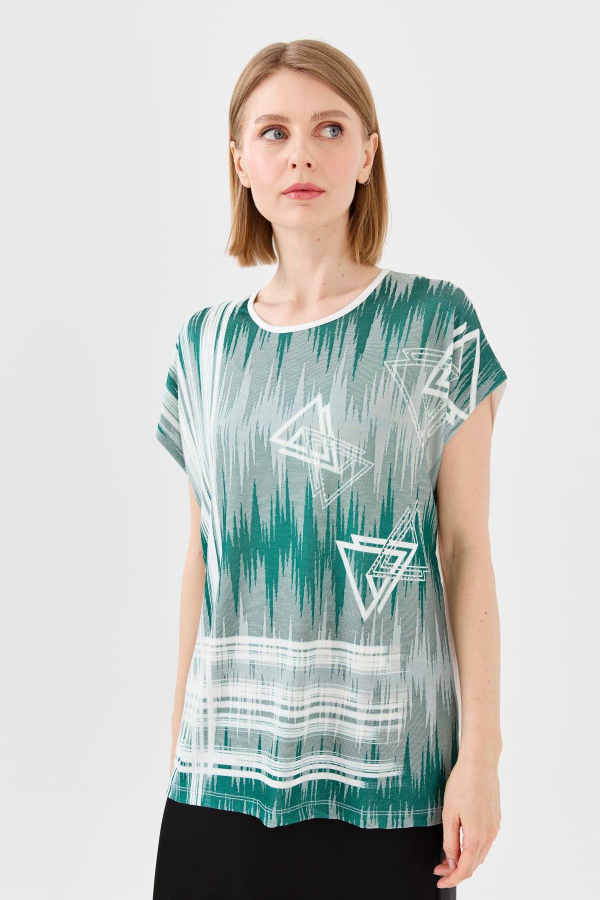 23762Kadın Sıfır Yaka Üçgen Baskılı Penye T-shirt Kemik