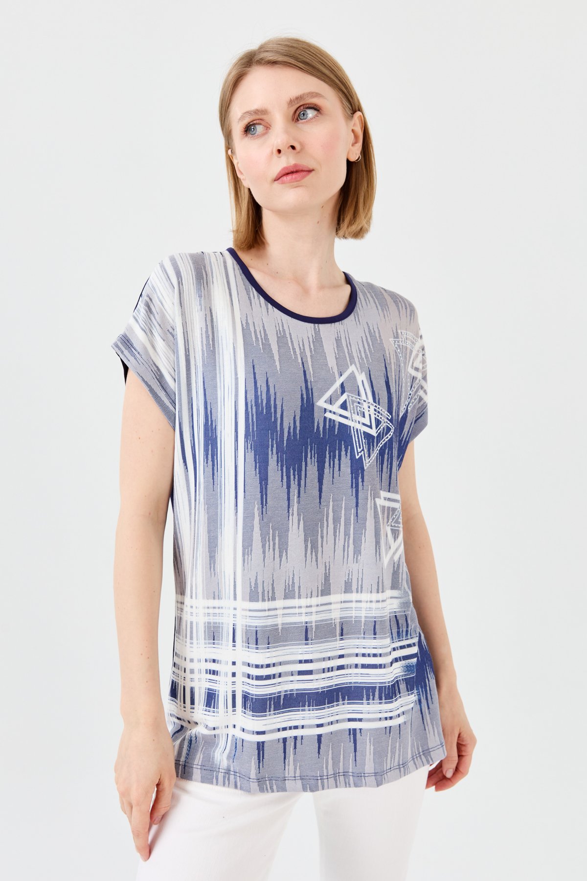 23762Kadın Sıfır Yaka Üçgen Baskılı Penye T-shirt Lacivert