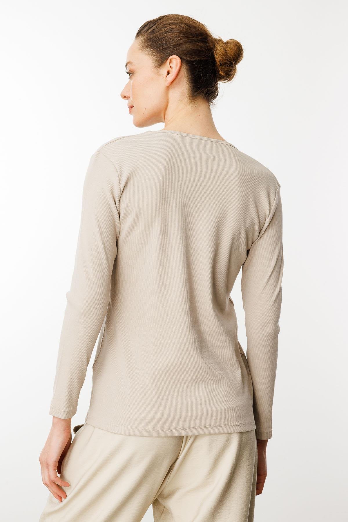 23756Kadın Sıfır Yaka Uzun Kol Basic Pamuklu Bluz Bej