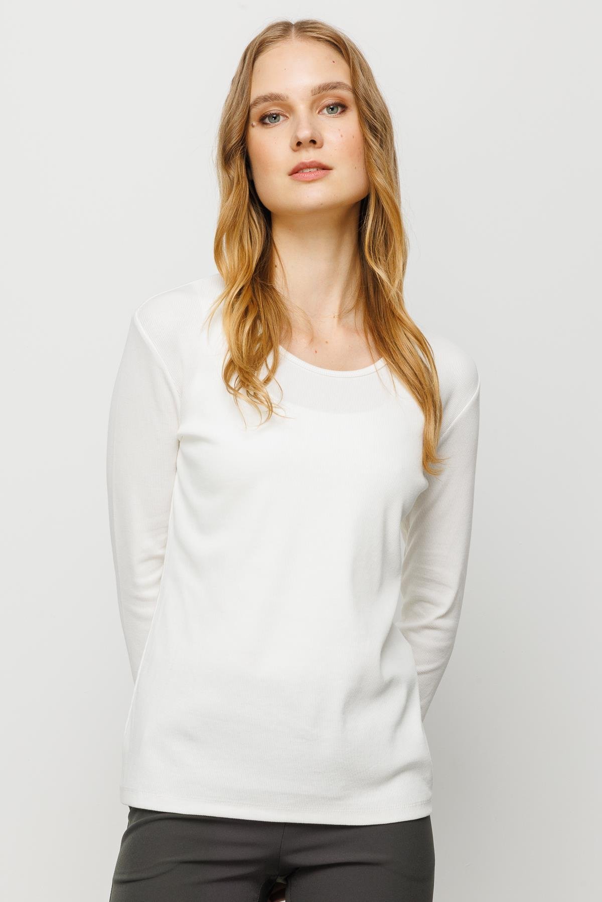 23756Kadın Sıfır Yaka Uzun Kol Basic Pamuklu Bluz Beyaz