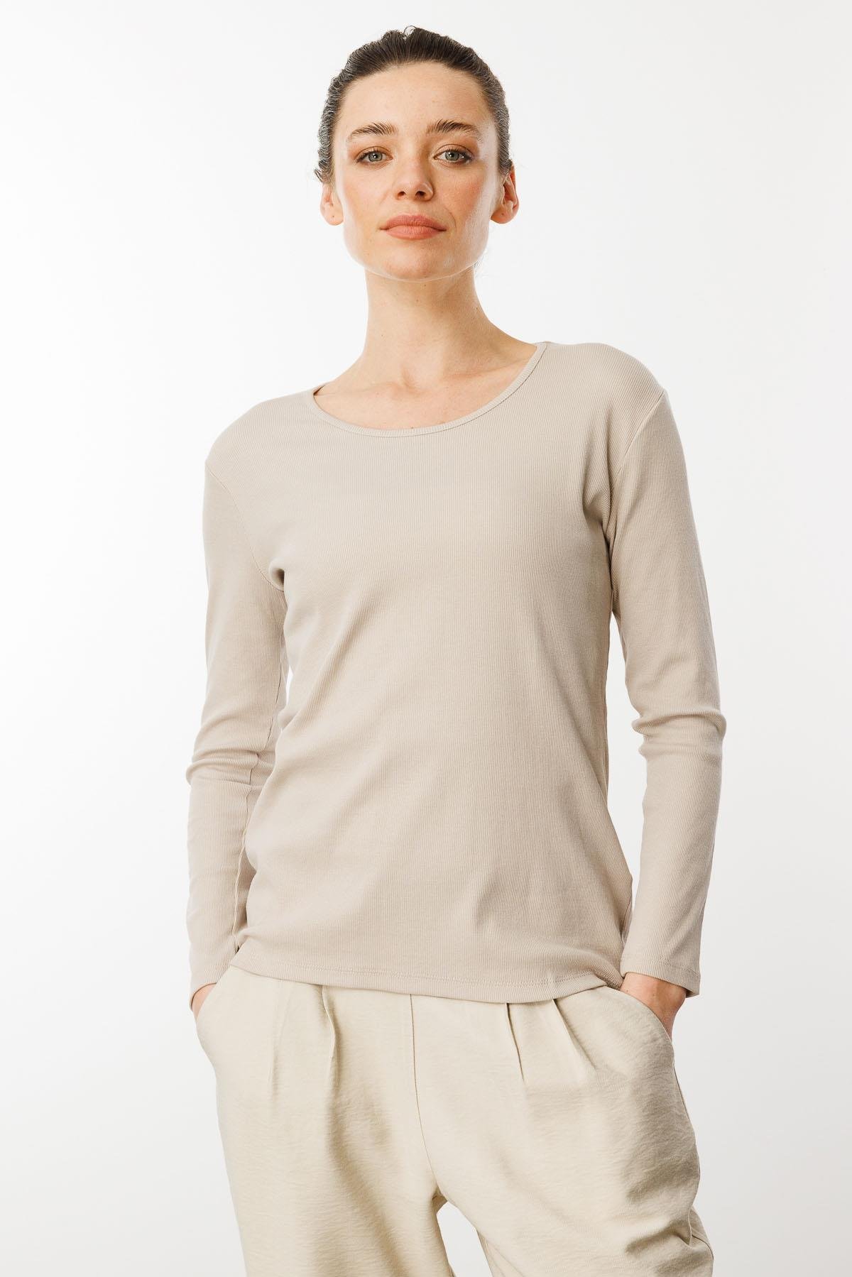 23756Kadın Sıfır Yaka Uzun Kol Basic Pamuklu Bluz Bej