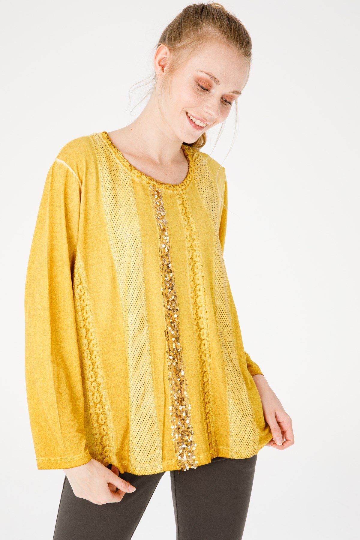 KADIN SIFIR YAKA UZUN KOL DERİ İŞLEMELİ PENYE BLUZ BAL