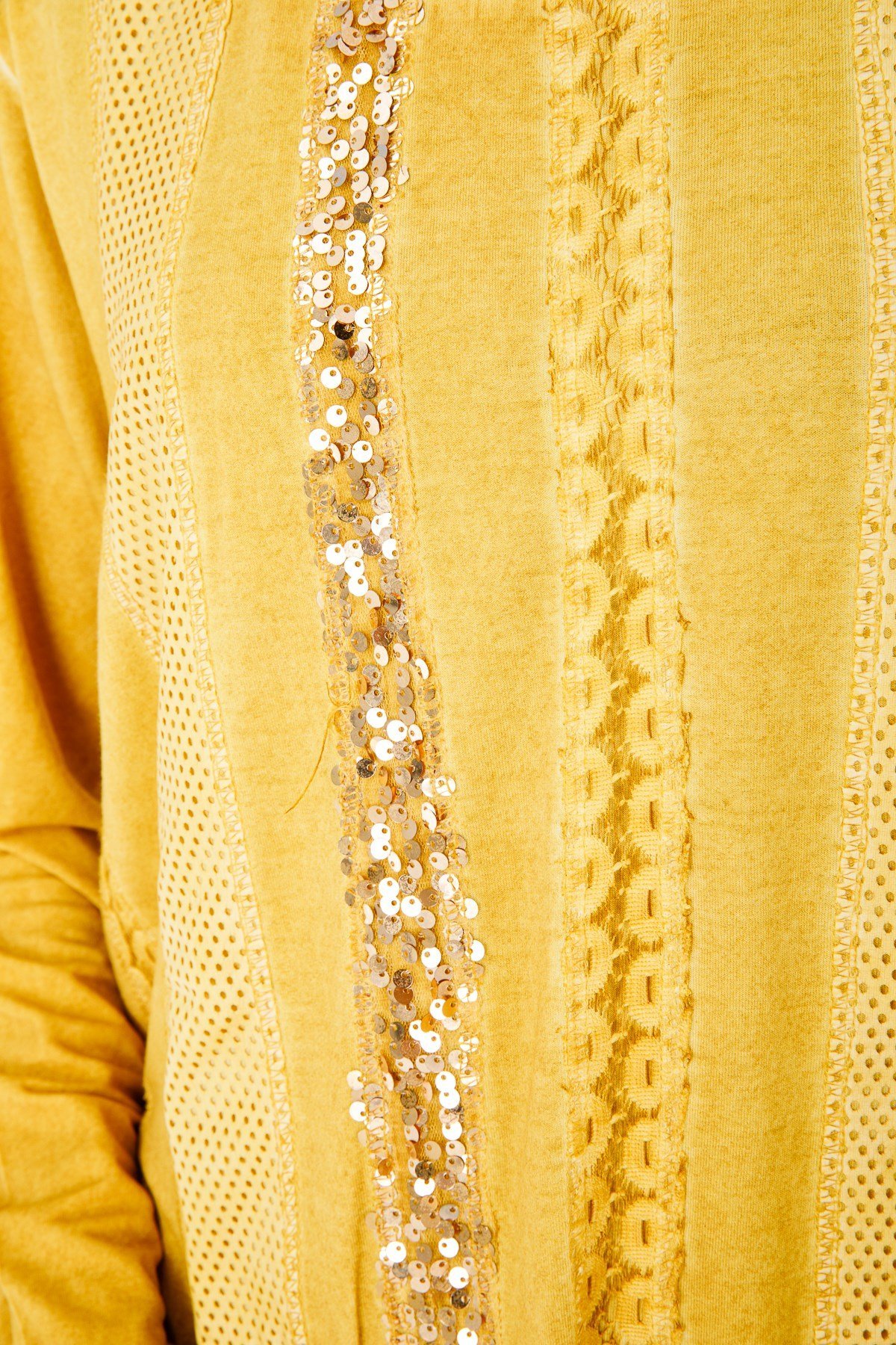 KADIN SIFIR YAKA UZUN KOL DERİ İŞLEMELİ PENYE BLUZ BAL