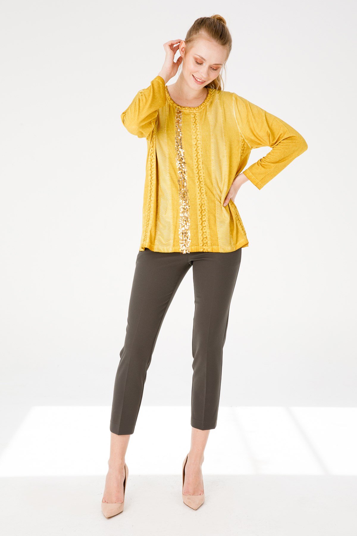 KADIN SIFIR YAKA UZUN KOL DERİ İŞLEMELİ PENYE BLUZ BAL