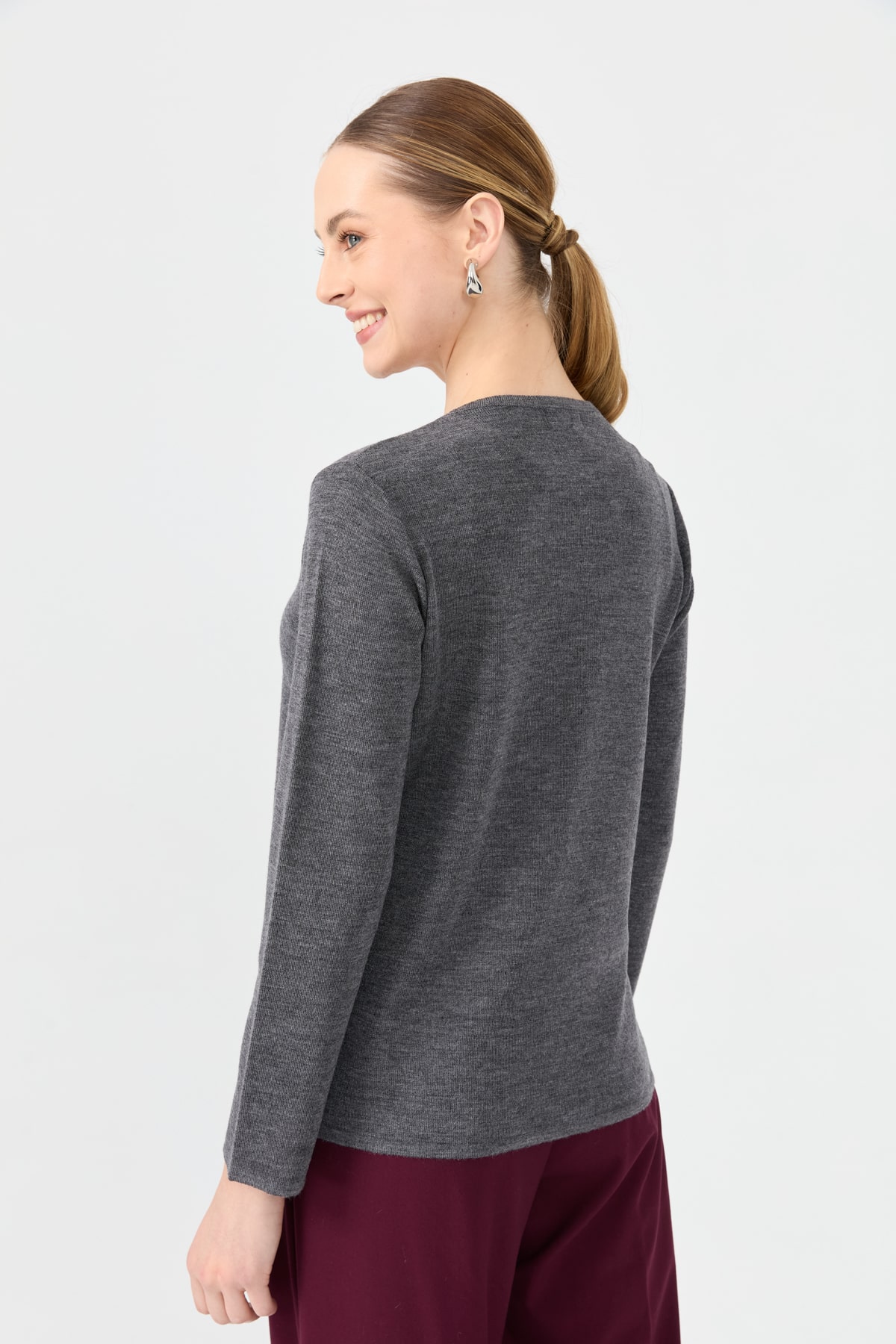 24113Kadın Sıfır Yaka Uzun Kollu Basic Yün Bluz A.Füme