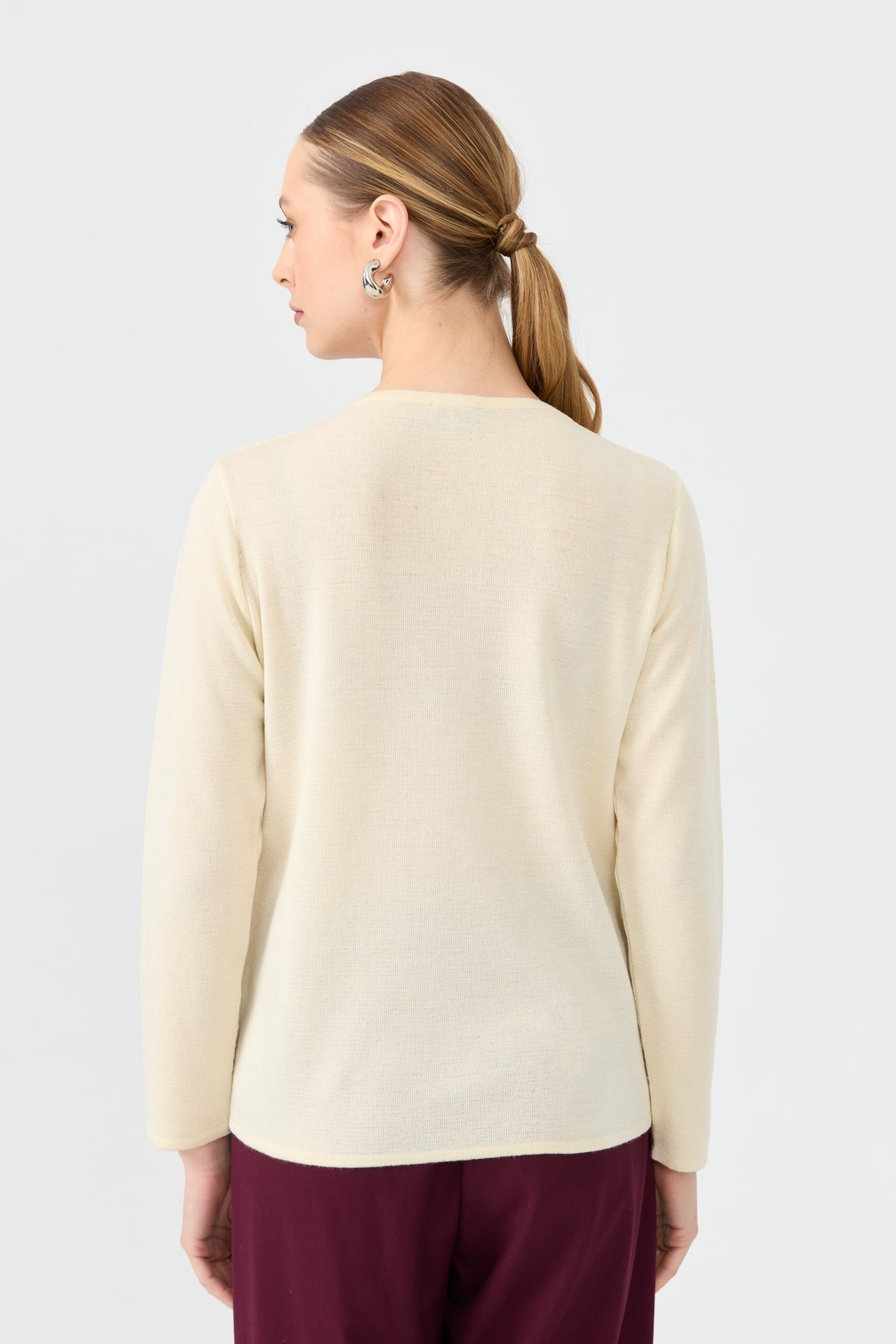 24113Kadın Sıfır Yaka Uzun Kollu Basic Yün Bluz Kemik