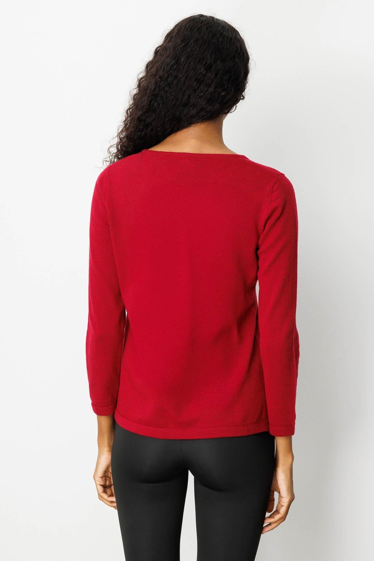 25036Kadın Sıfır Yaka Yaka Kenarı İşlemeli Yün Bluz V.Çürüğü