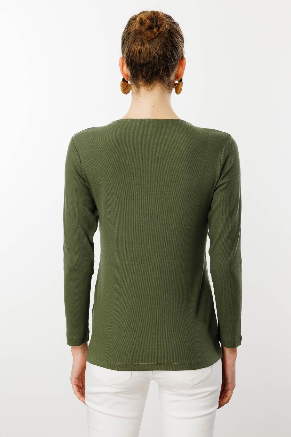 25759Kadın V Yaka Yakası Nakış İşlemeli Pamuklu Bluz Haki