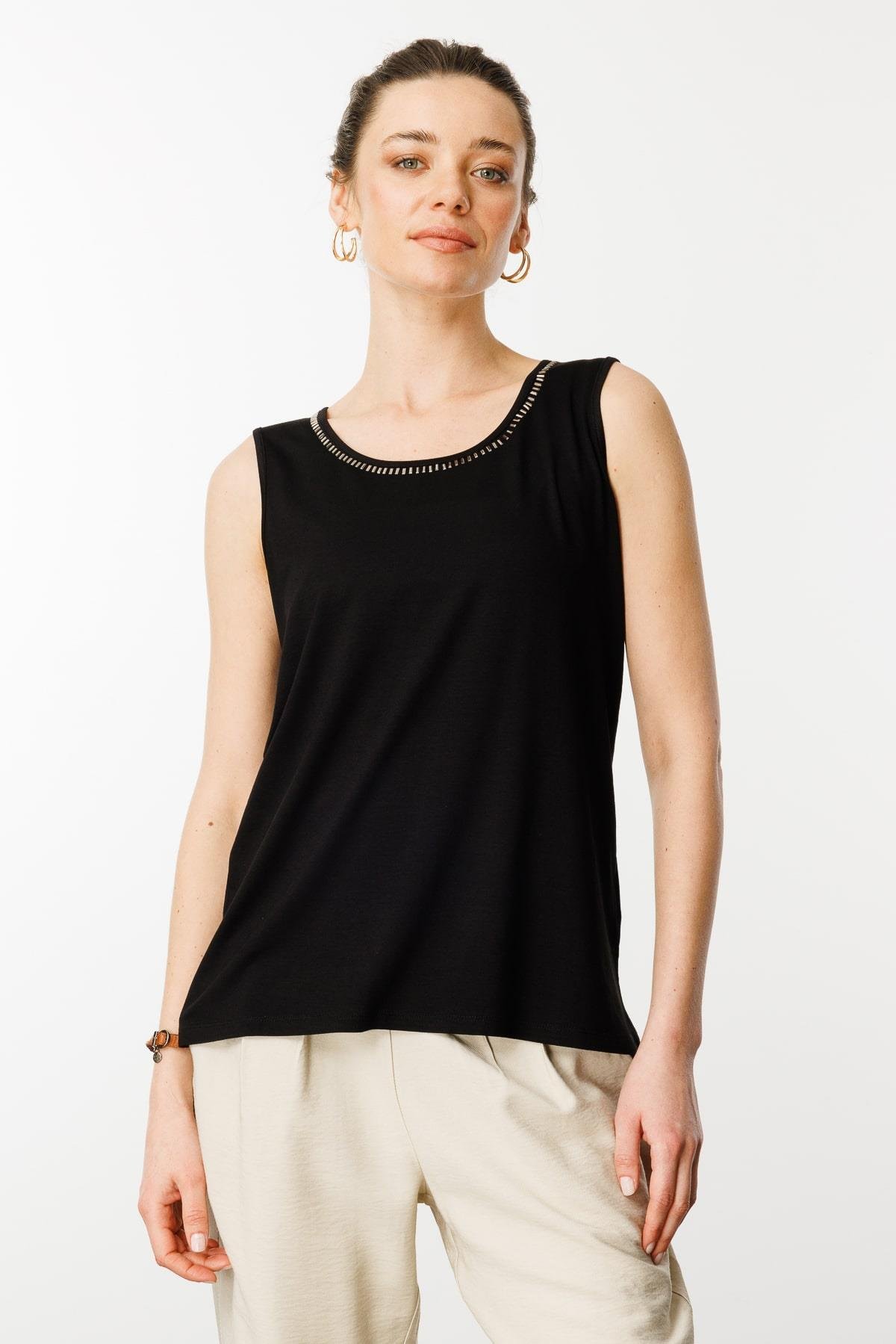 25755Kadın Sıfır Yaka Yakası Taşlı Askılı T-shirt Siyah