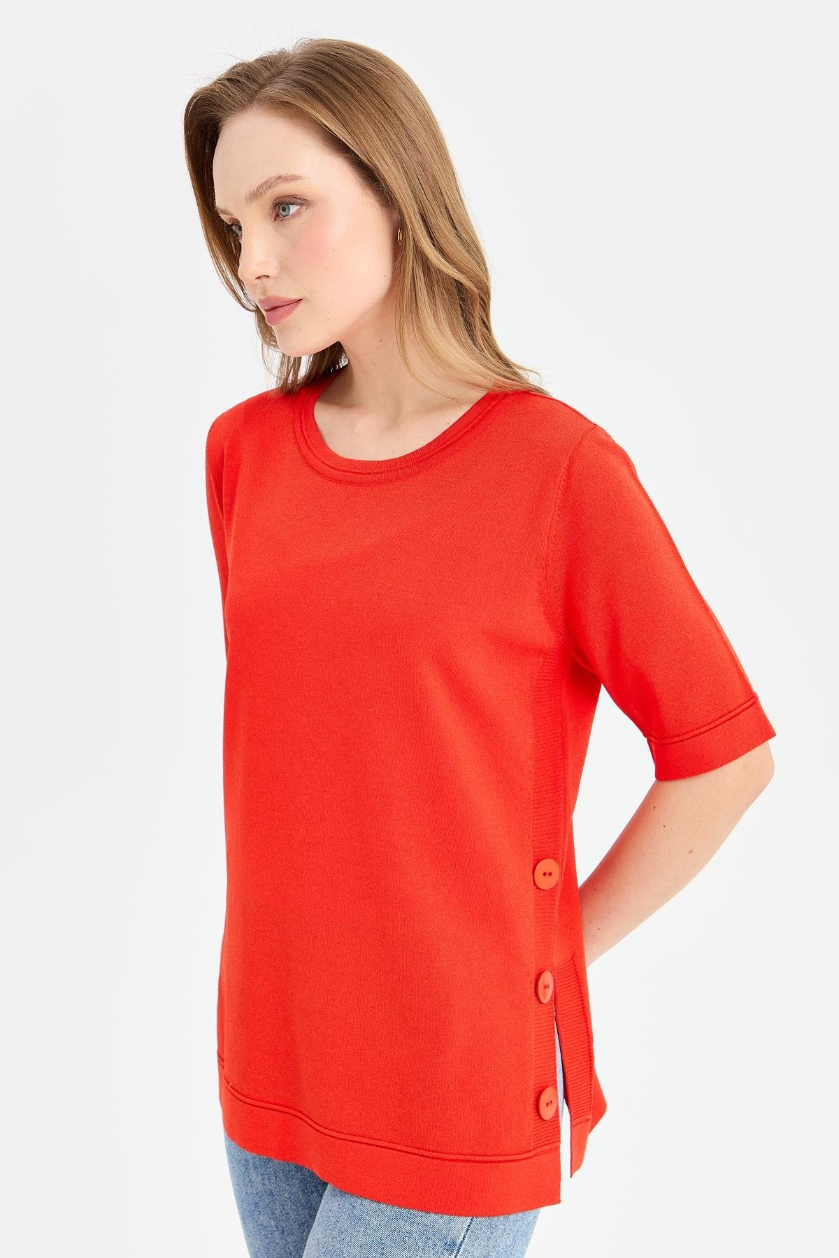 24350Kadın Sıfır Yaka Yanı Düğmeli İnce Triko Bluz Mercan