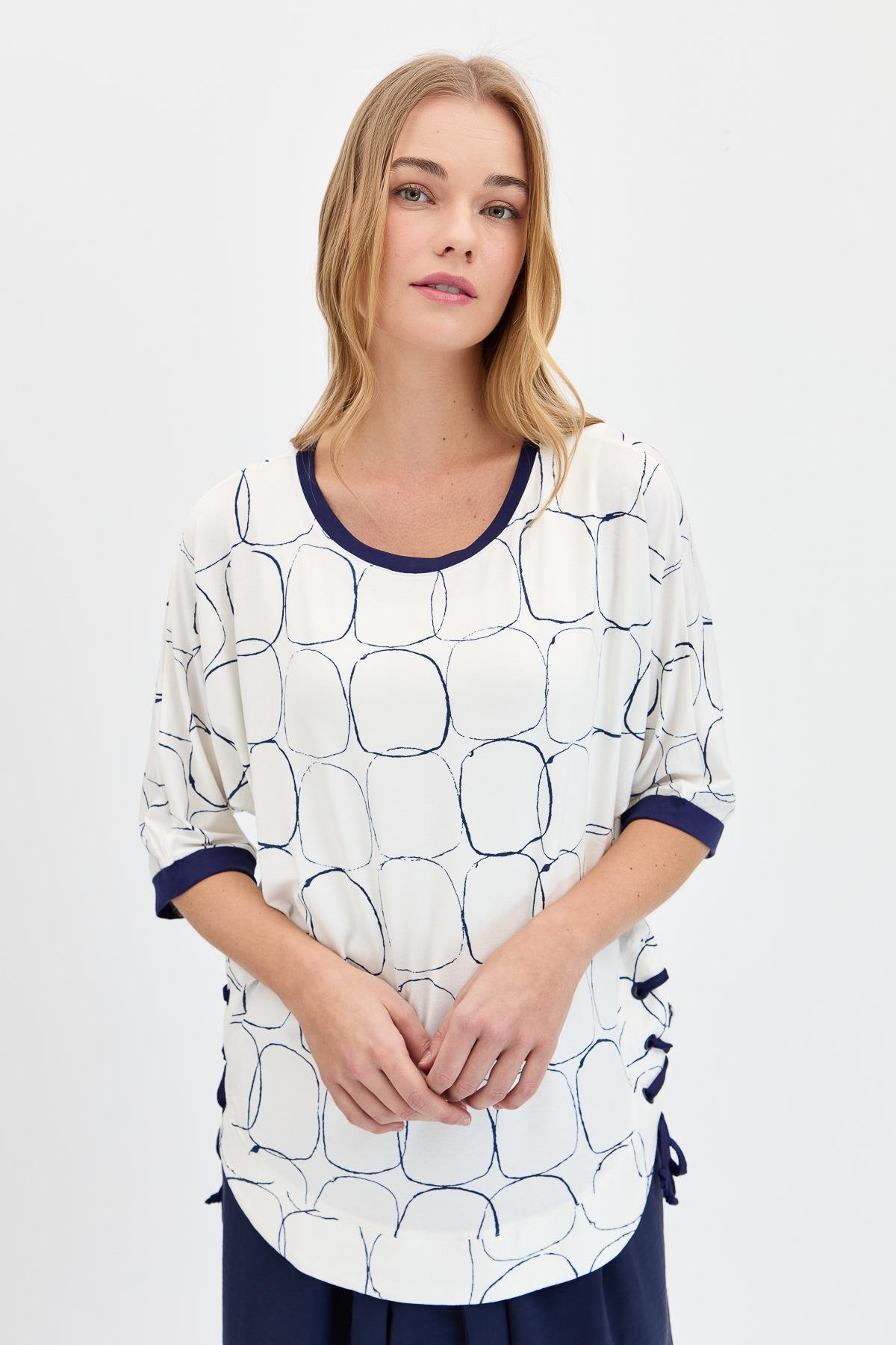 23720Kadın Sıfır Yaka Yanı Yırtmaçlı Penye T-shirt Ekru/Laci