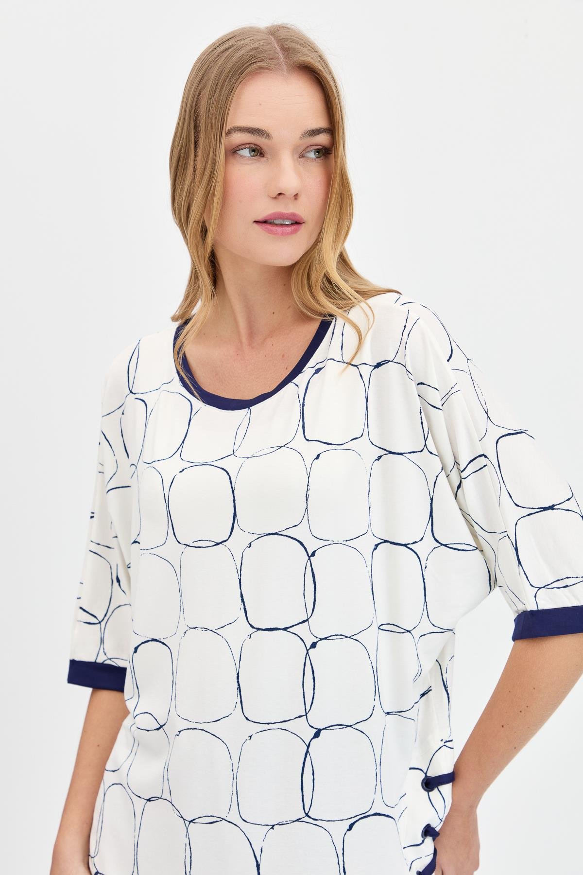 23720Kadın Sıfır Yaka Yanı Yırtmaçlı Penye T-shirt Ekru/Laci