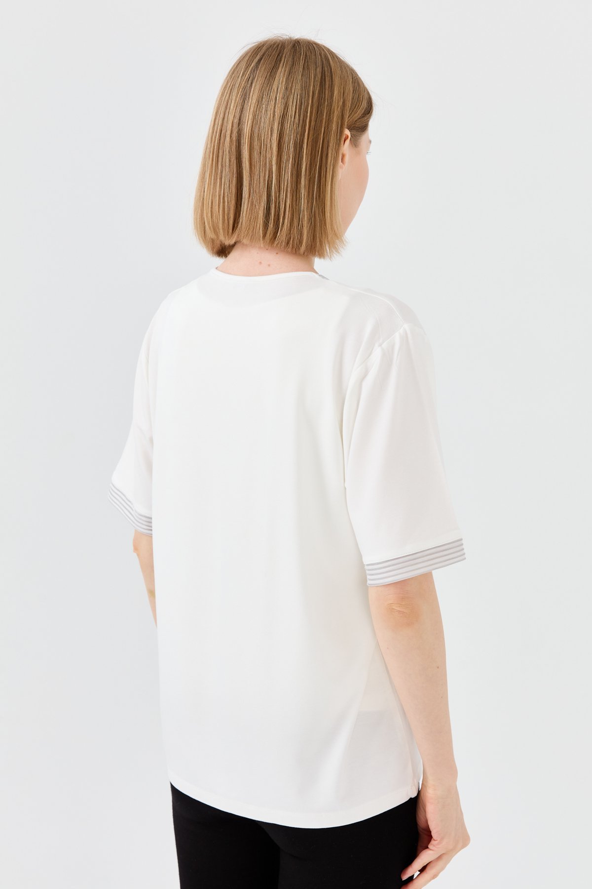 23764Kadın Sıfır Yaka Zincir Bantlı Penye T-shirt Kemik