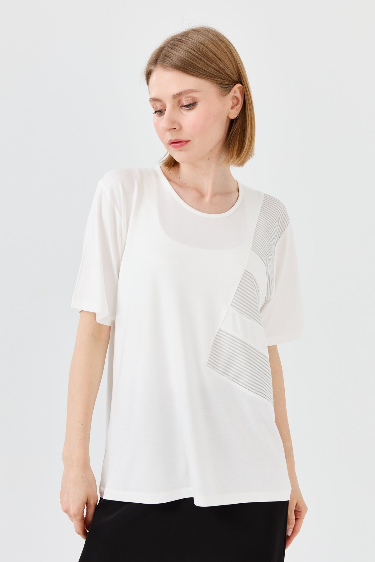 23768Kadın Sıfır Yaka Zincir Kumaşlı Penye T-shirt Kemik