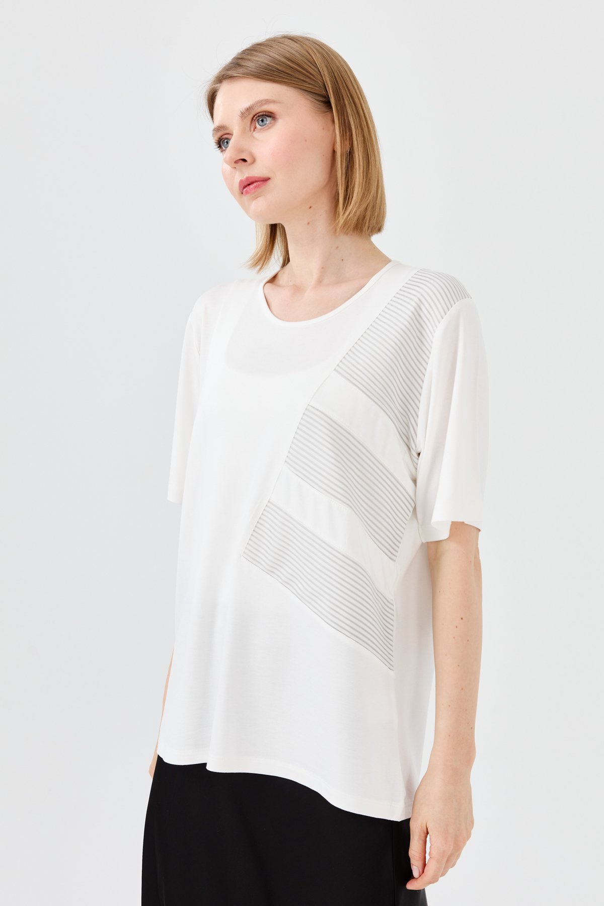 23768Kadın Sıfır Yaka Zincir Kumaşlı Penye T-shirt Kemik