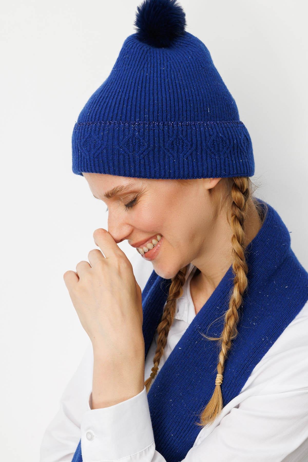 25072Kadın Simli Jakarlı Ponponlu Yün Şapka K.S.Mavi