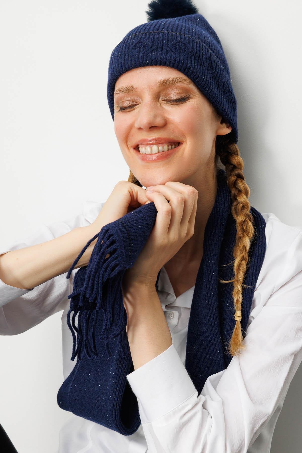 25072Kadın Simli Jakarlı Ponponlu Yün Şapka Y.A Lacivert