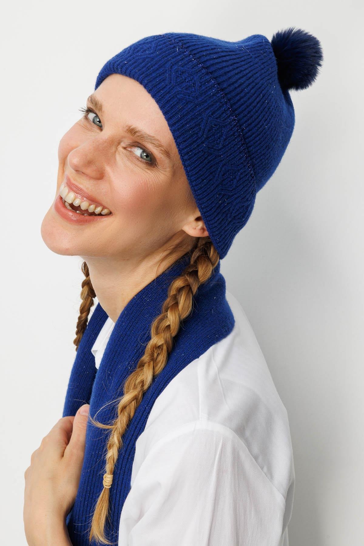 25072Kadın Simli Jakarlı Ponponlu Yün Şapka K.S.Mavi