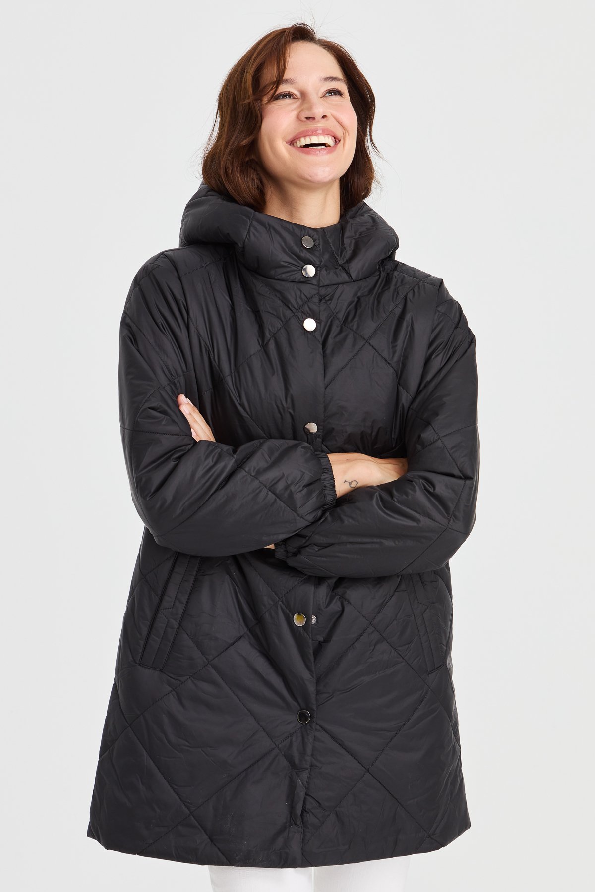 23403Kadın Şişme Kareli Uzun Kaban Siyah