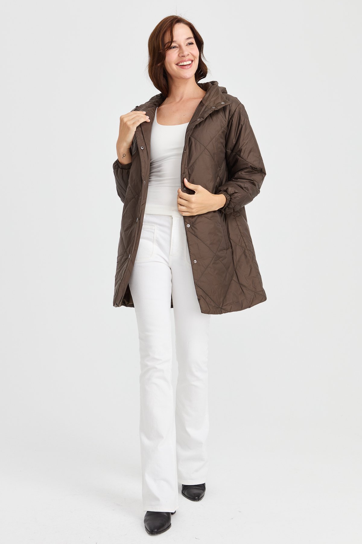 23403Kadın Şişme Kareli Uzun Kaban Yeşil