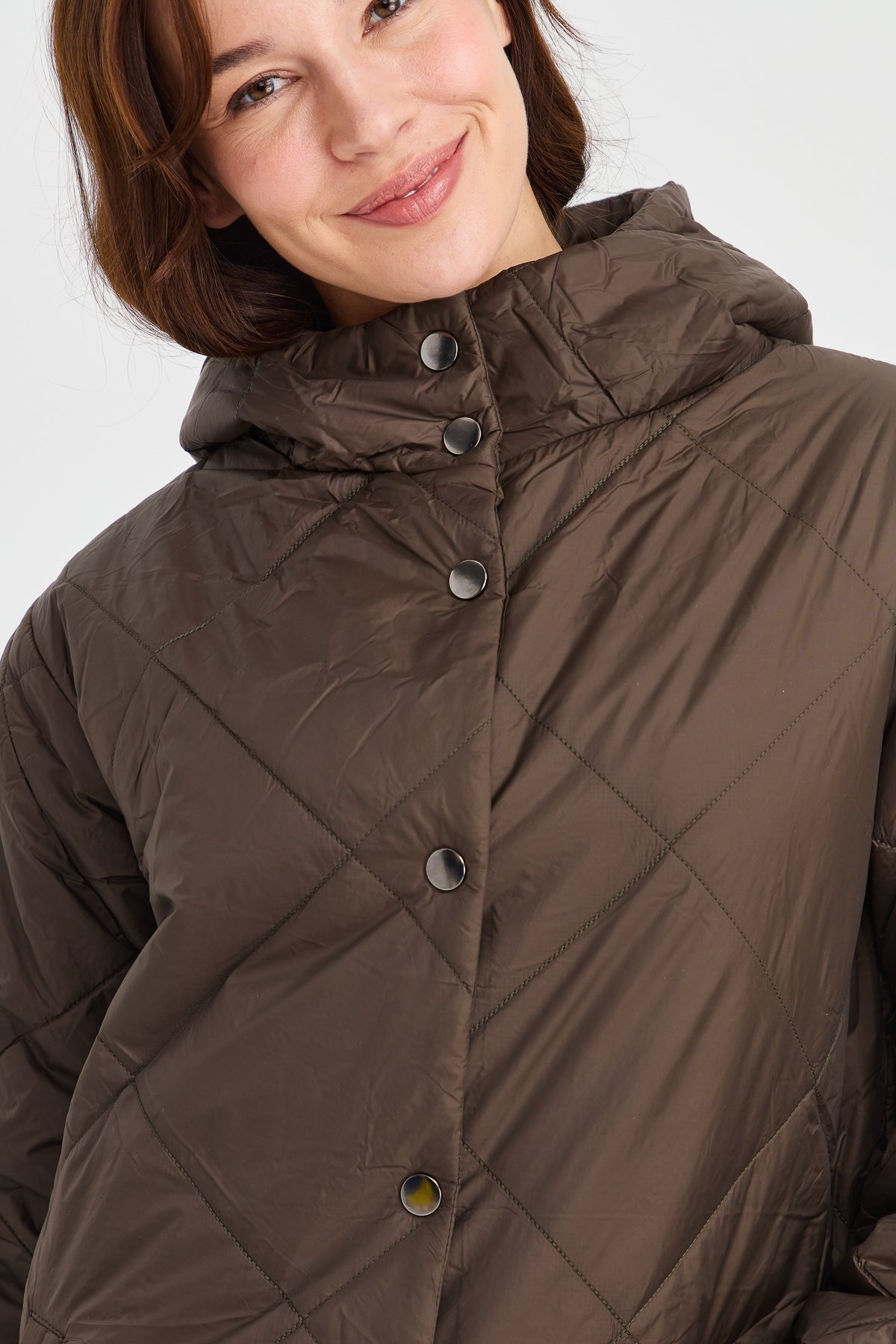 23403Kadın Şişme Kareli Uzun Kaban Yeşil