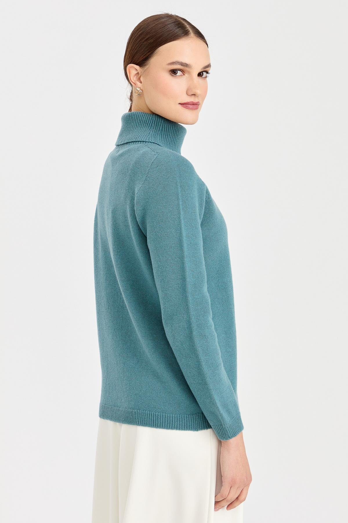 23164Kadın Tam Balıkçı Yaka Klasik Yün Kazak M.Yeşili