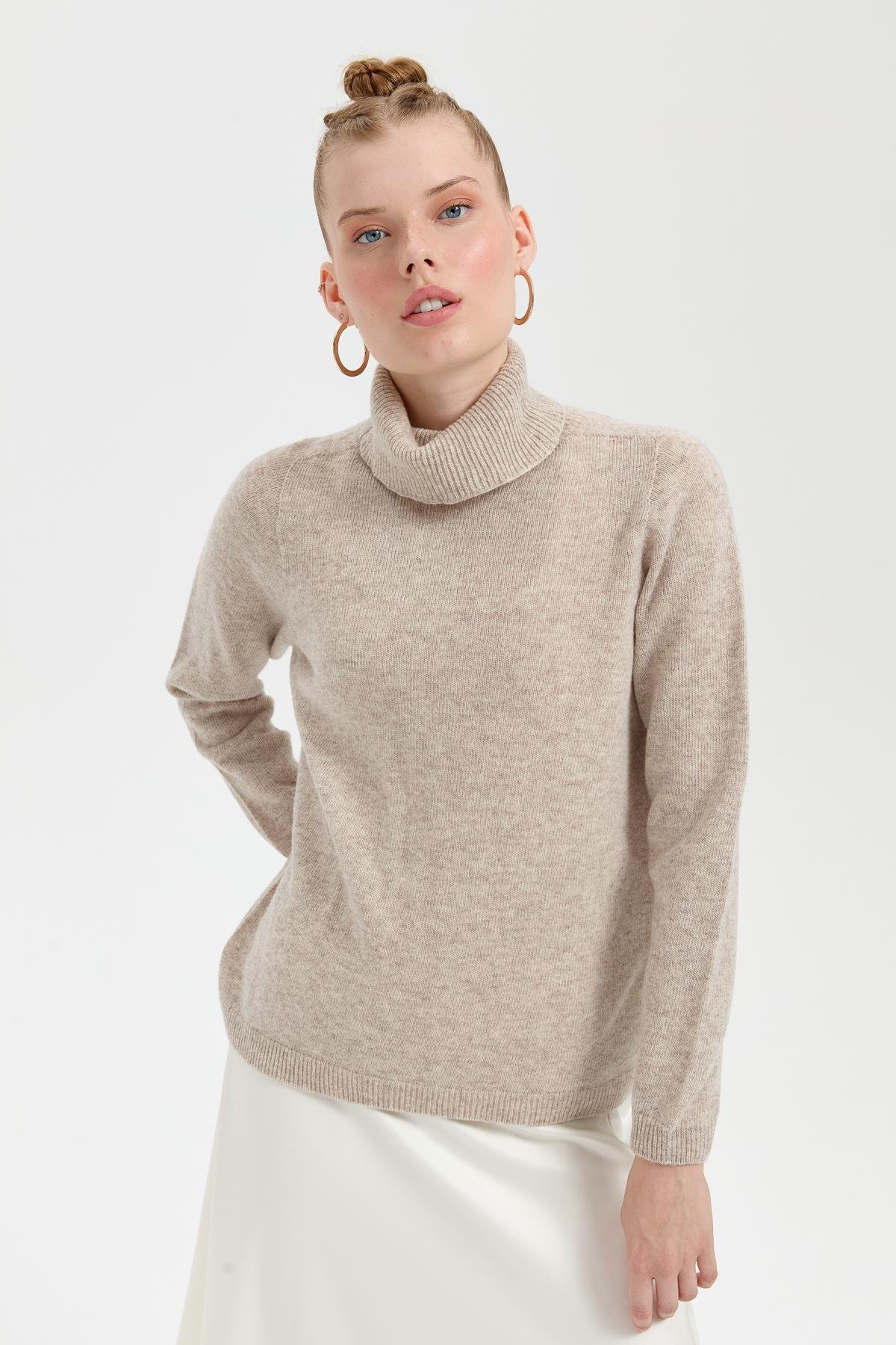 23164Kadın Tam Balıkçı Yaka Klasik Yün Kazak V.Bej