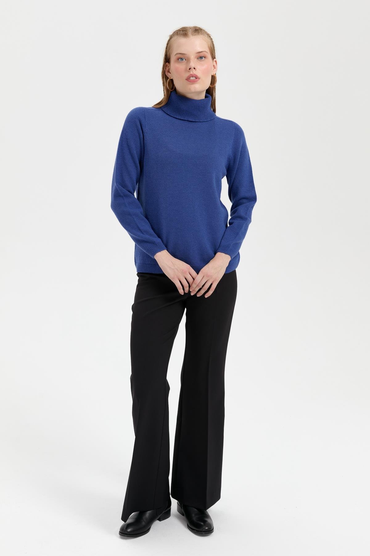 23164Kadın Tam Balıkçı Yaka Klasik Yün Kazak Mavi