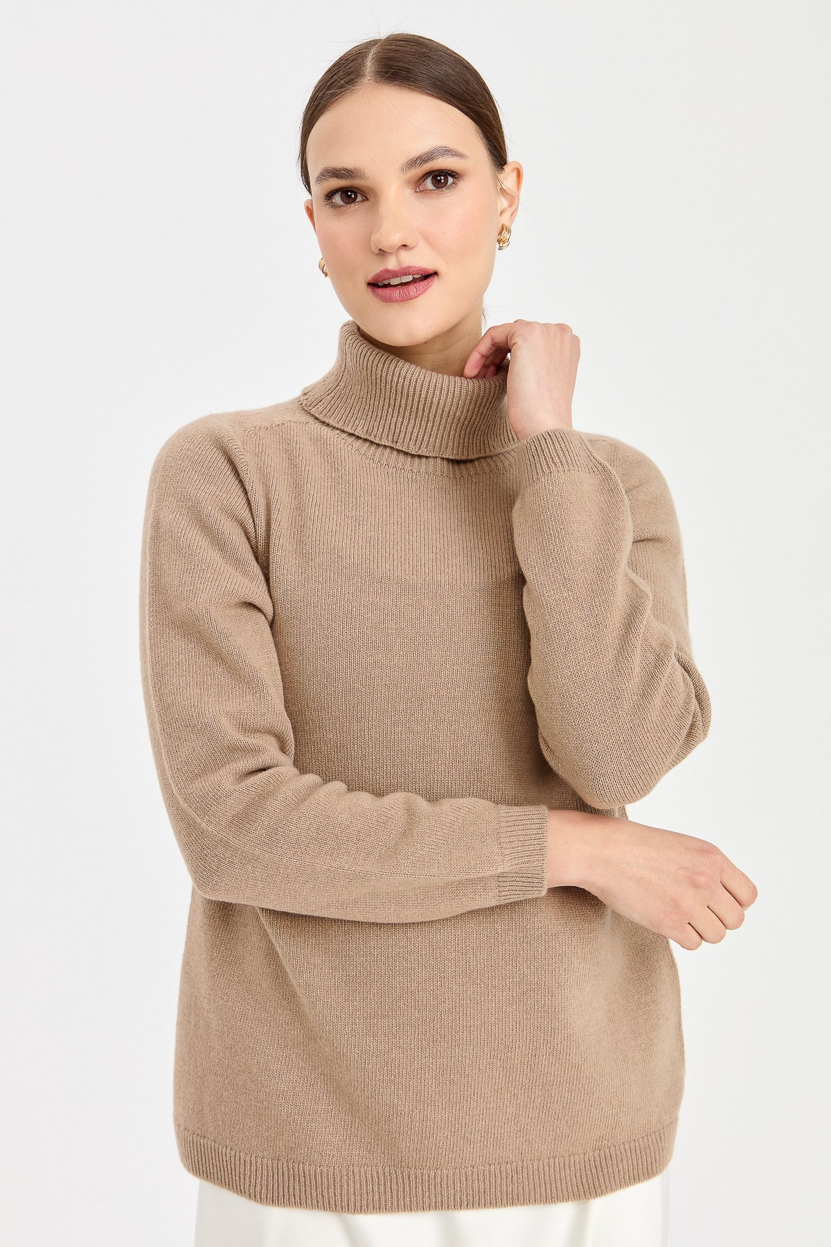 23164Kadın Tam Balıkçı Yaka Klasik Yün Kazak Bej