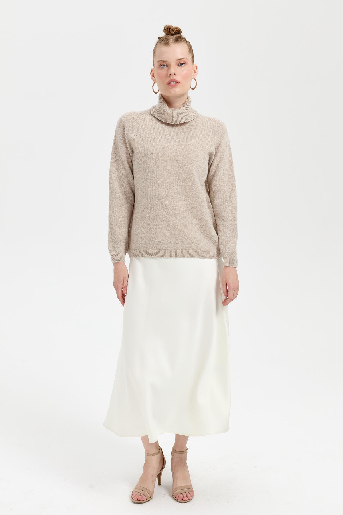 23164Kadın Tam Balıkçı Yaka Klasik Yün Kazak V.Bej