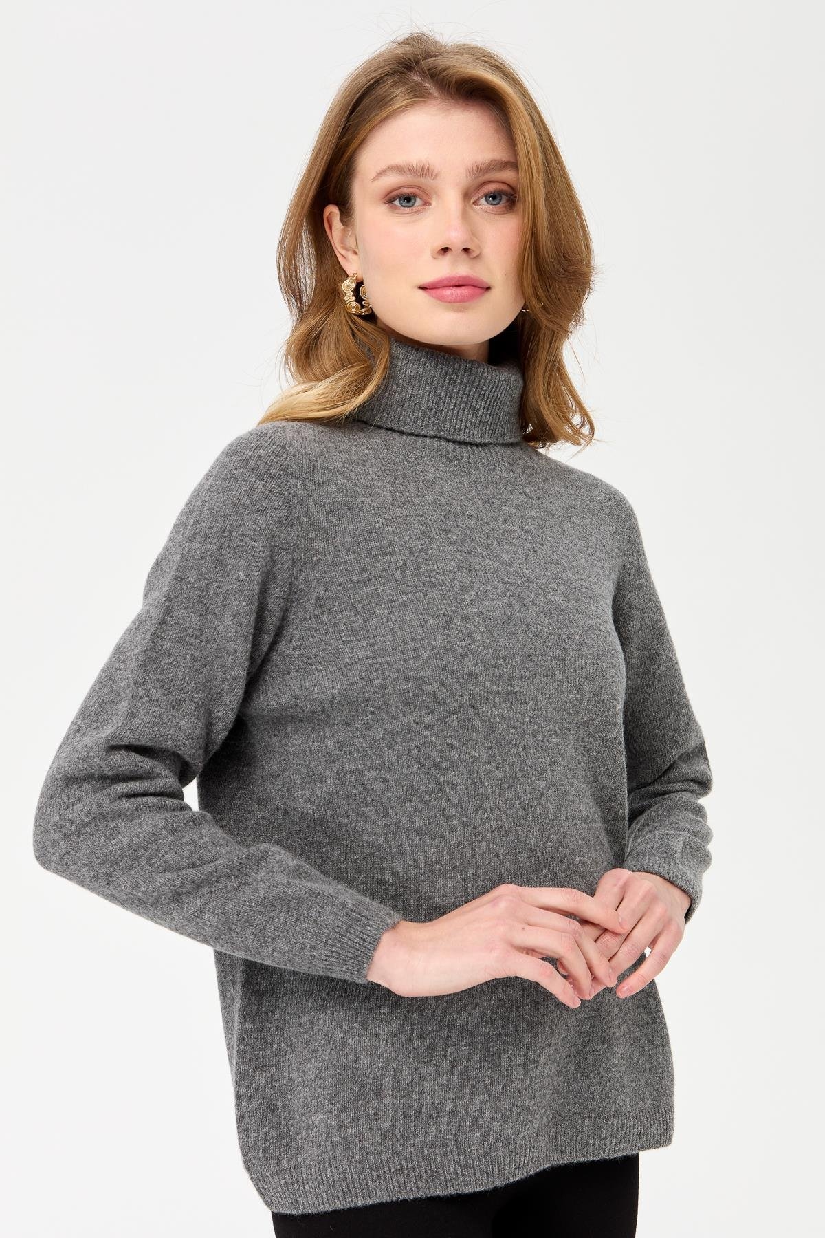 23164Kadın Tam Balıkçı Yaka Klasik Yün Kazak Füme