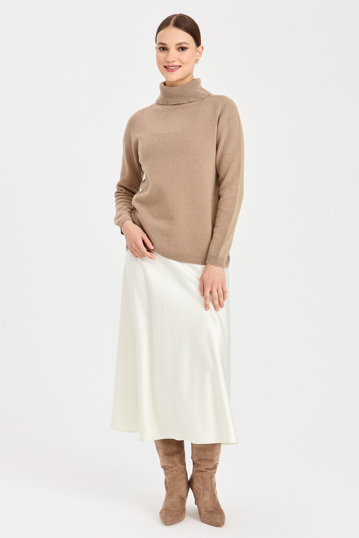 23164Kadın Tam Balıkçı Yaka Klasik Yün Kazak Bej