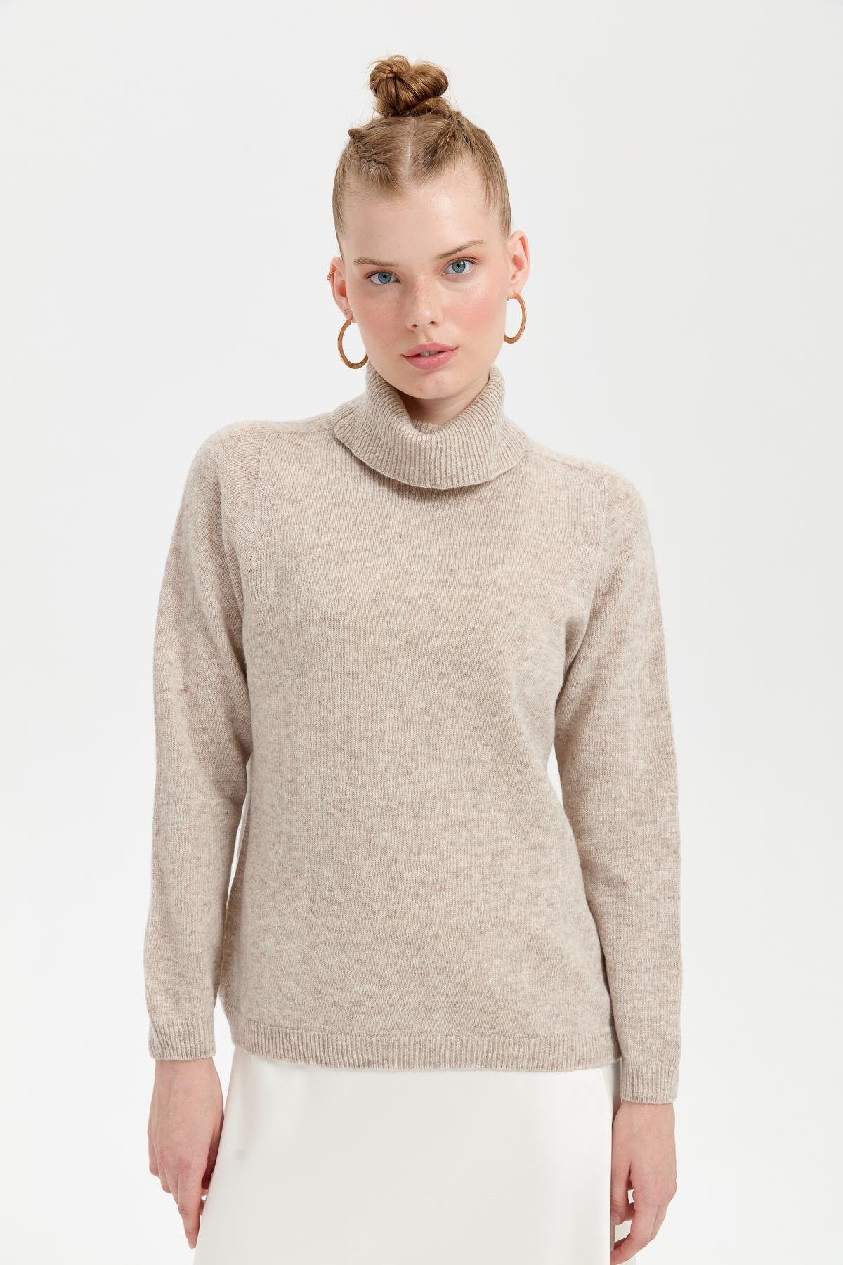 23164Kadın Tam Balıkçı Yaka Klasik Yün Kazak V.Bej