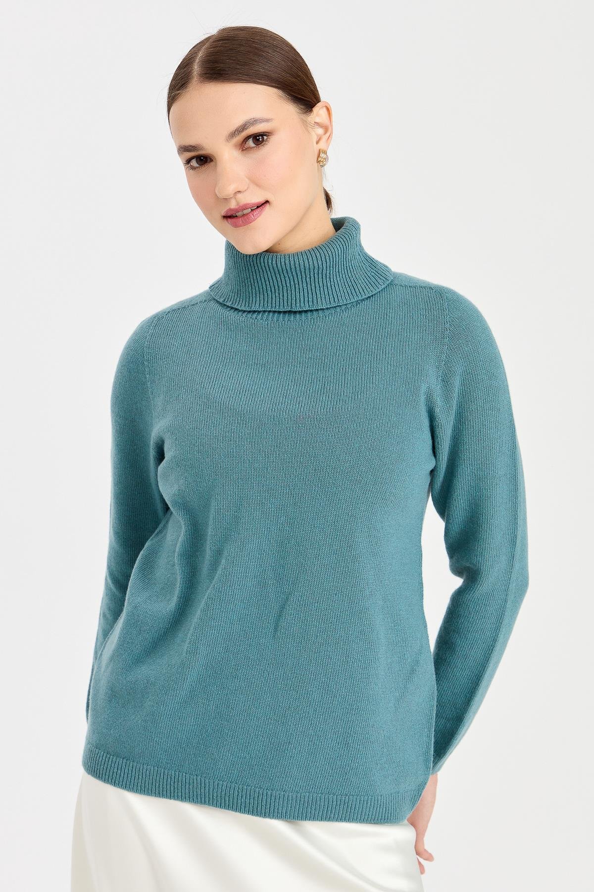 23164Kadın Tam Balıkçı Yaka Klasik Yün Kazak M.Yeşili