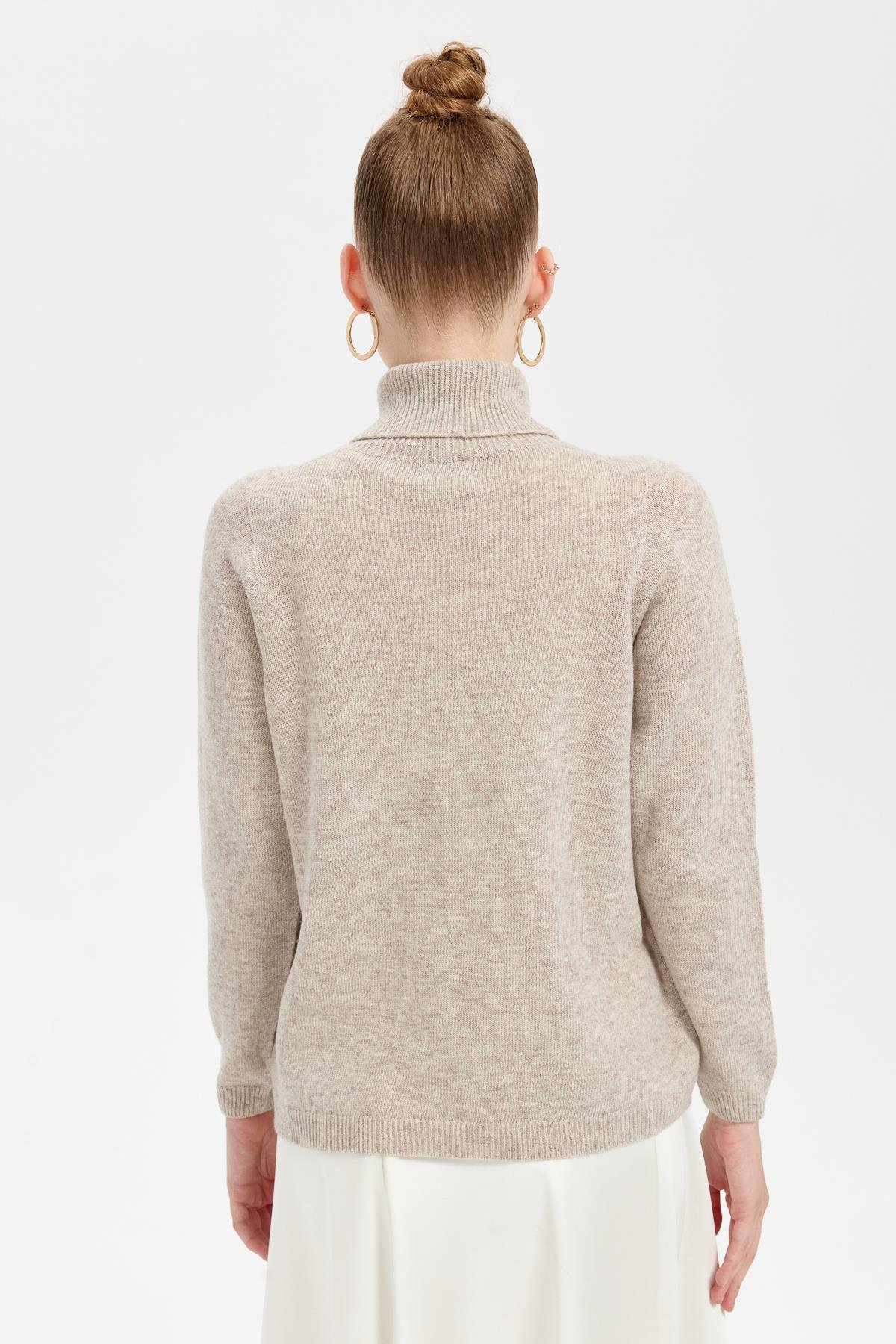 23164Kadın Tam Balıkçı Yaka Klasik Yün Kazak V.Bej