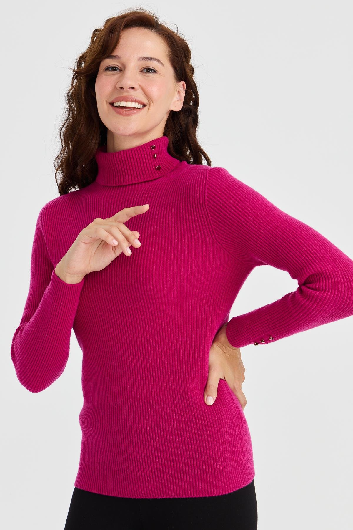 23159Kadın Tam Balıkçı Yaka Kol Ucu Düğmeli Yün Kazak Sıklamen