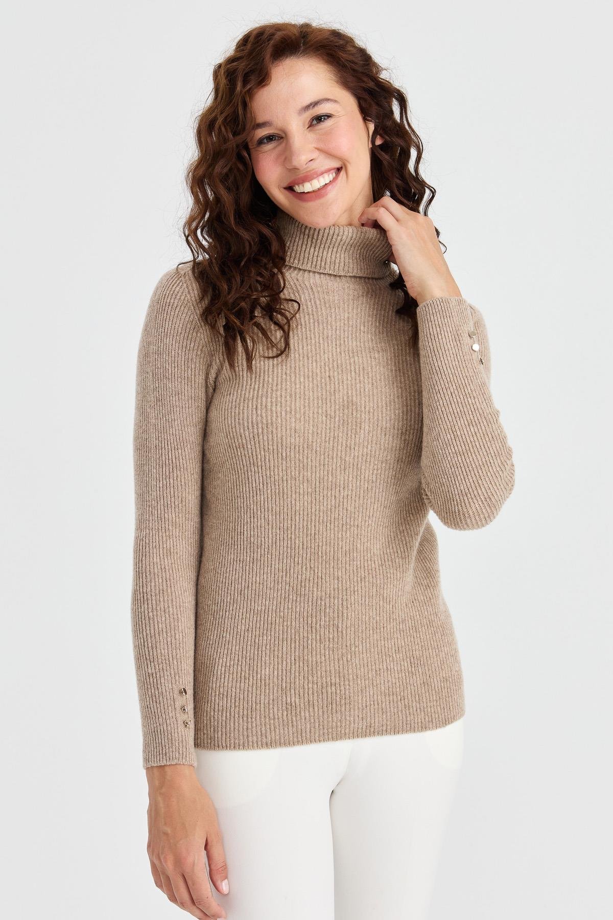 23159Kadın Tam Balıkçı Yaka Kol Ucu Düğmeli Yün Kazak K.Bej
