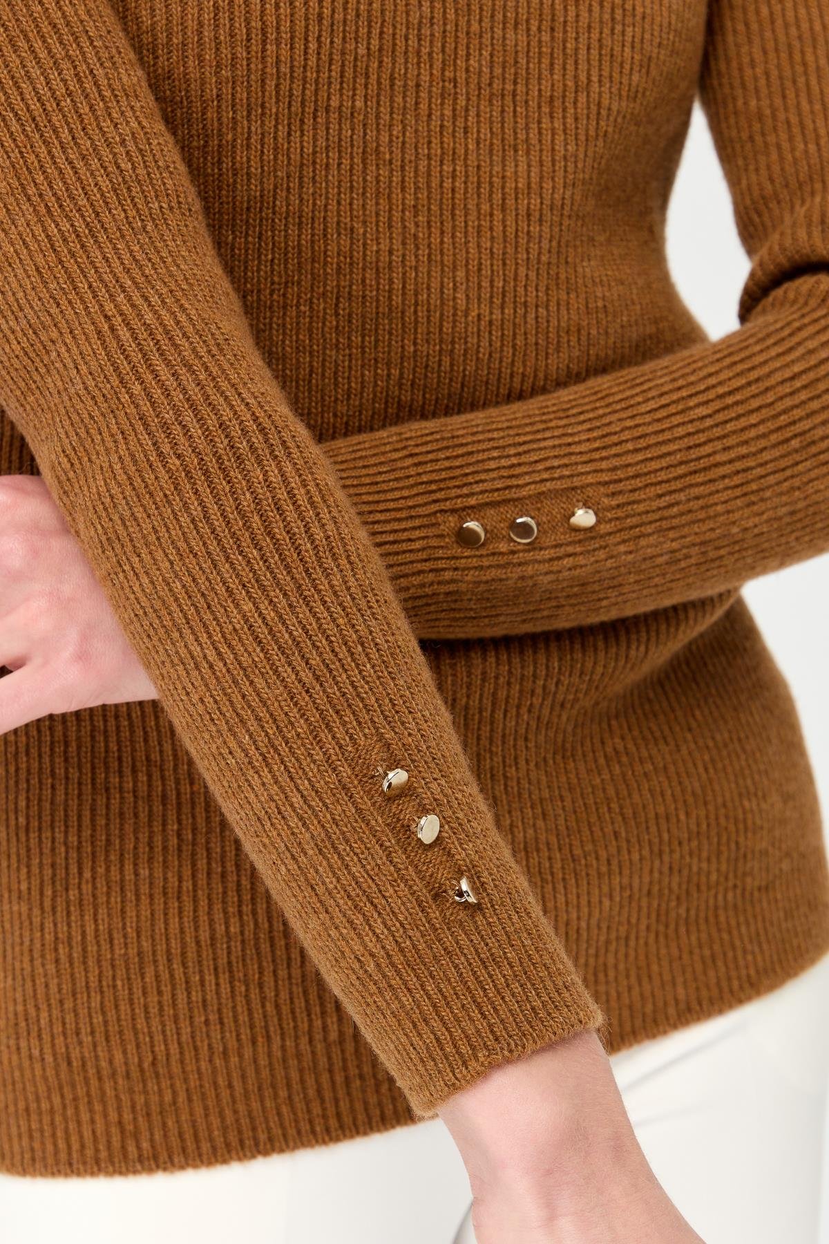 23159Kadın Tam Balıkçı Yaka Kol Ucu Düğmeli Yün Kazak K.taba