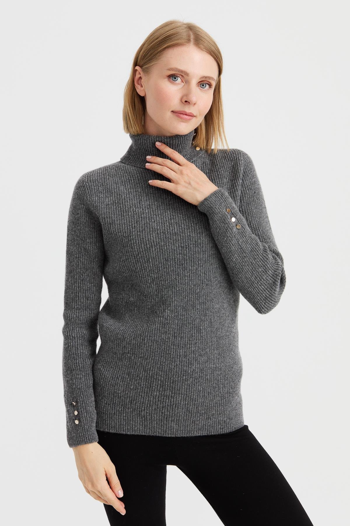 23159Kadın Tam Balıkçı Yaka Kol Ucu Düğmeli Yün Kazak Füme