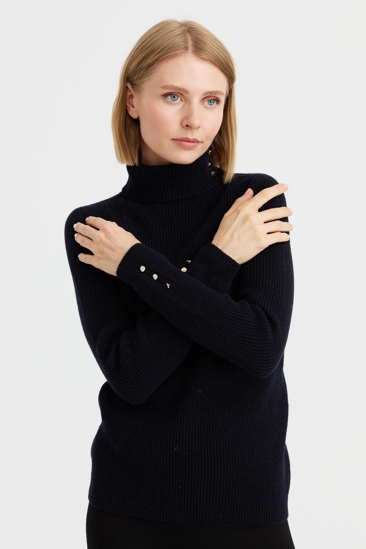 23159Kadın Tam Balıkçı Yaka Kol Ucu Düğmeli Yün Kazak K.Lacivert