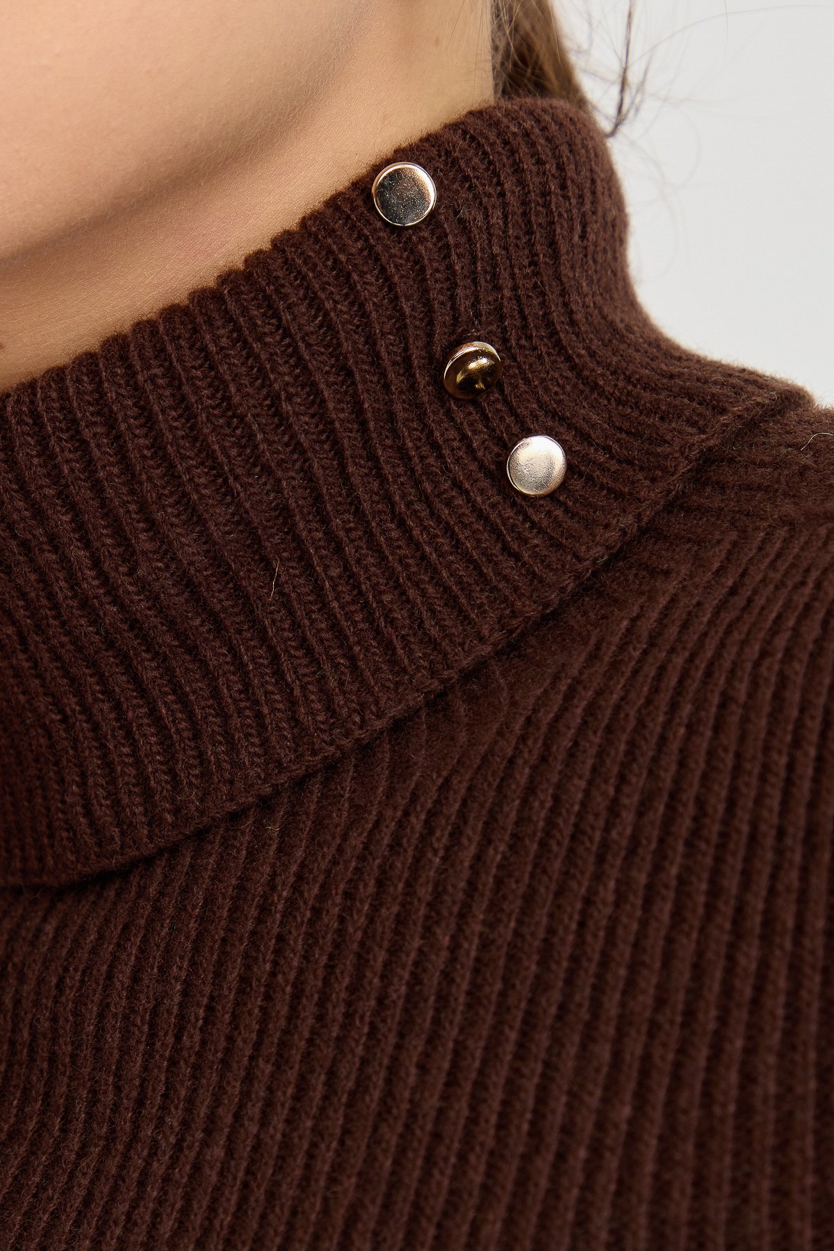 23159Kadın Tam Balıkçı Yaka Kol Ucu Düğmeli Yün Kazak M.Kahve