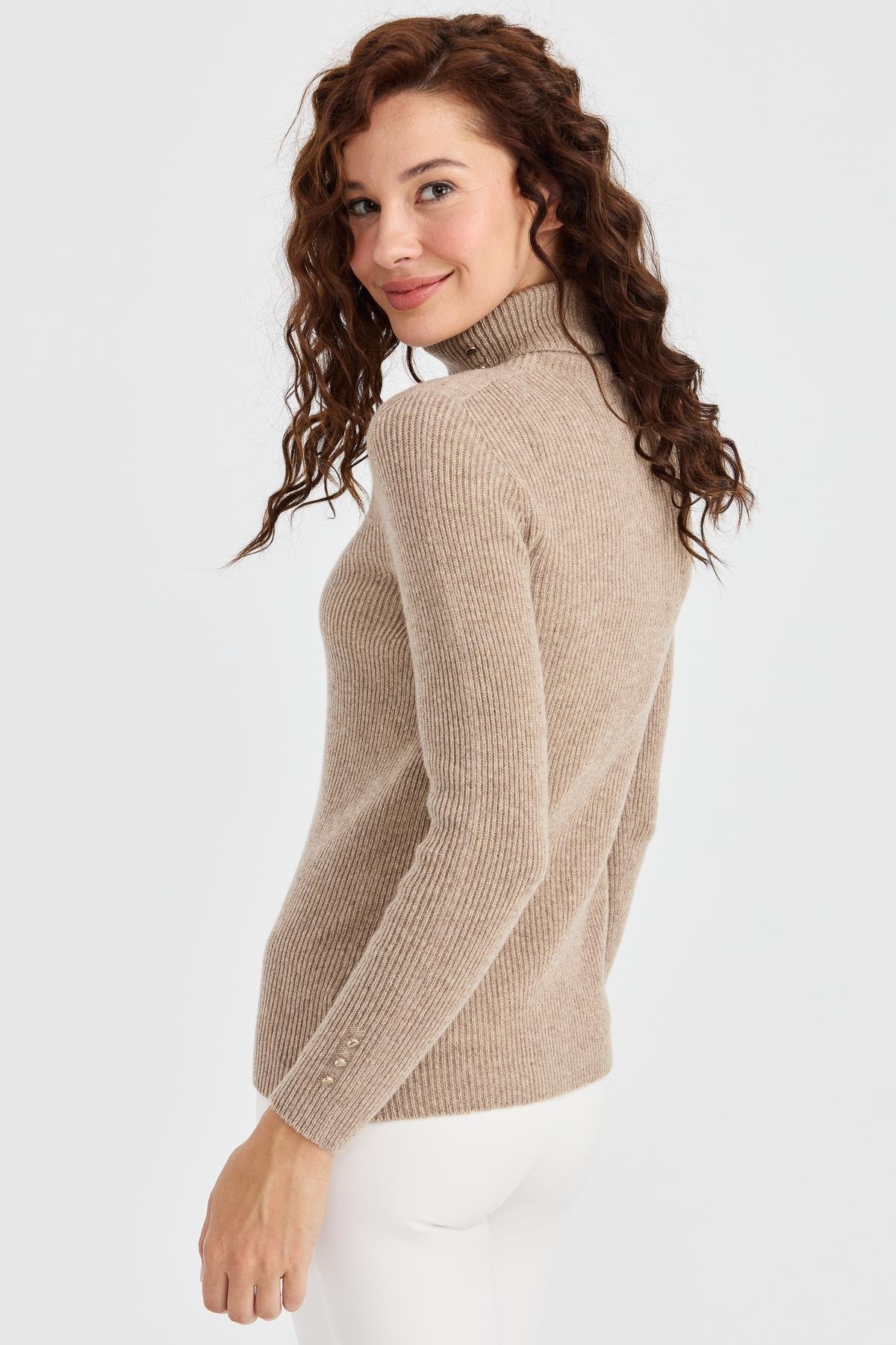 23159Kadın Tam Balıkçı Yaka Kol Ucu Düğmeli Yün Kazak K.Bej