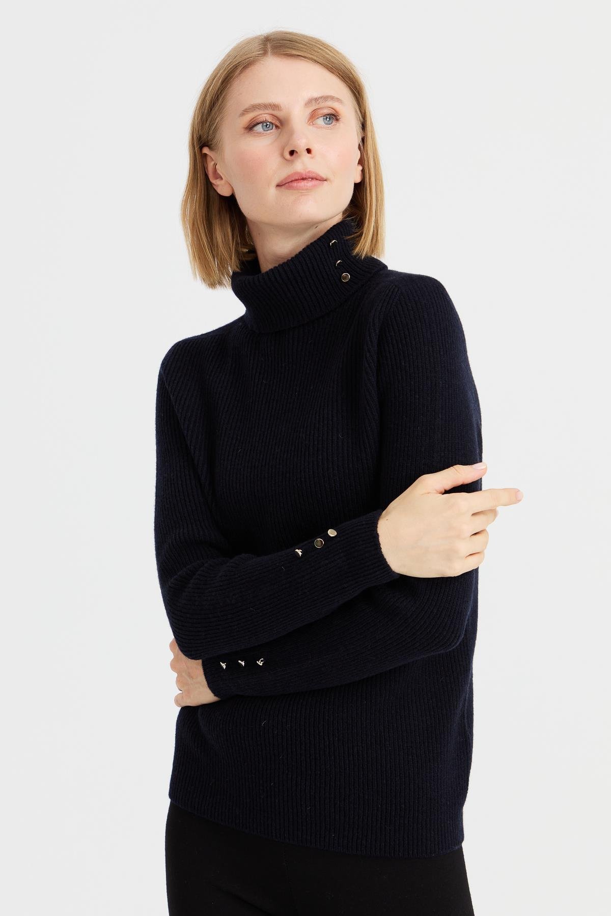 23159Kadın Tam Balıkçı Yaka Kol Ucu Düğmeli Yün Kazak K.Lacivert