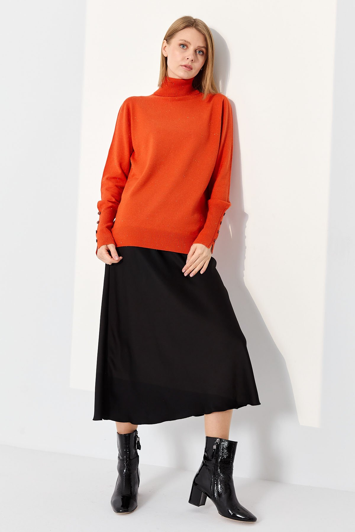 22330Kadın Tam Balıkçı Yaka Kol Ucu Yırtmaçlı Kazak Portakal