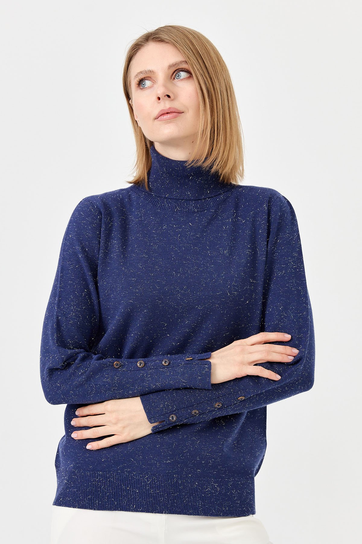 22330Kadın Tam Balıkçı Yaka Kol Ucu Yırtmaçlı Kazak Lacivert