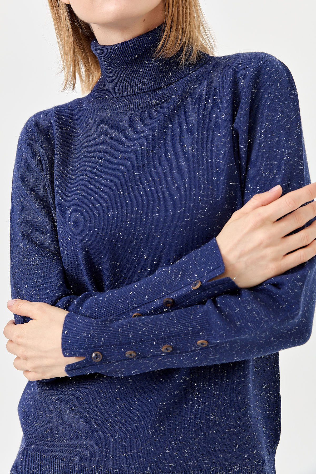 22330Kadın Tam Balıkçı Yaka Kol Ucu Yırtmaçlı Kazak Lacivert