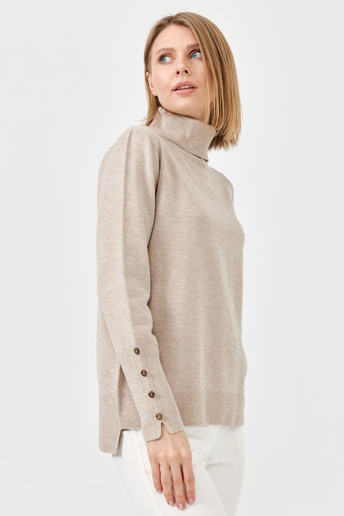 22330Kadın Tam Balıkçı Yaka Kol Ucu Yırtmaçlı Kazak Bej