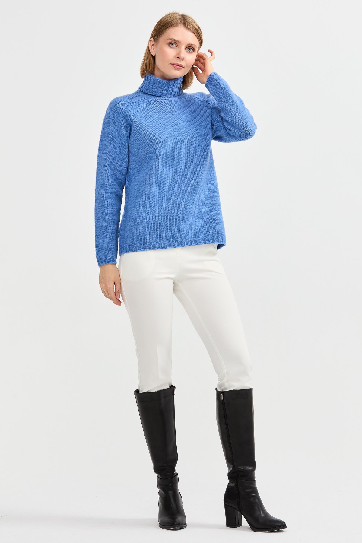 22097Kadın Tam Balıkçı Yaka Omzu Saç Örgülü Yün Kazak O.Mavi