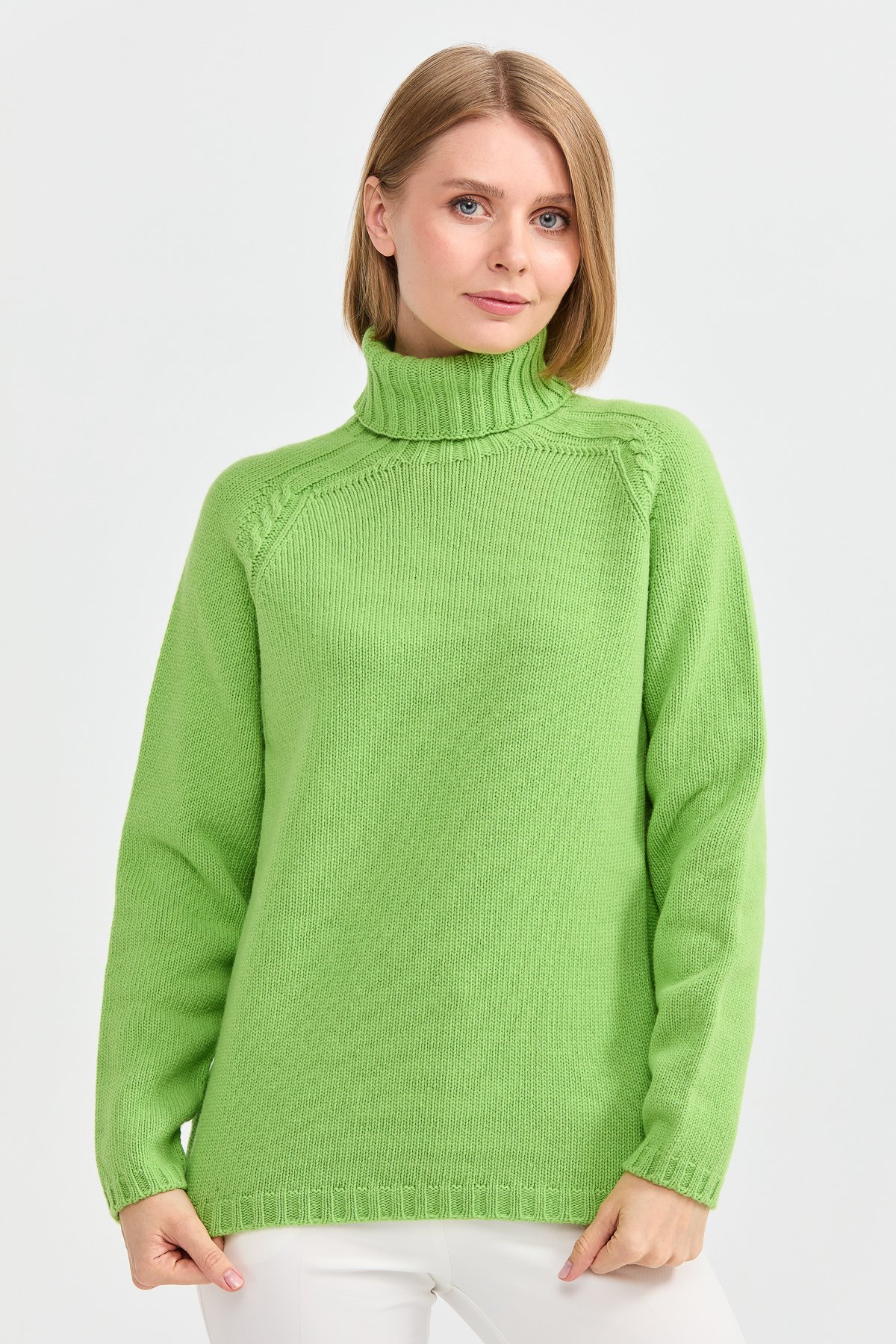 22097Kadın Tam Balıkçı Yaka Omzu Saç Örgülü Yün Kazak A.E.Yeşili