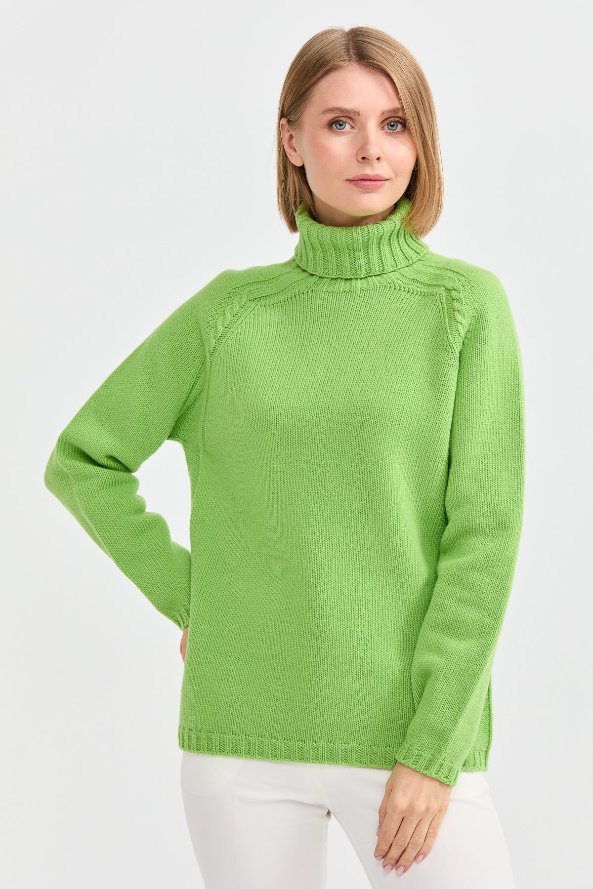 22097Kadın Tam Balıkçı Yaka Omzu Saç Örgülü Yün Kazak A.E.Yeşili